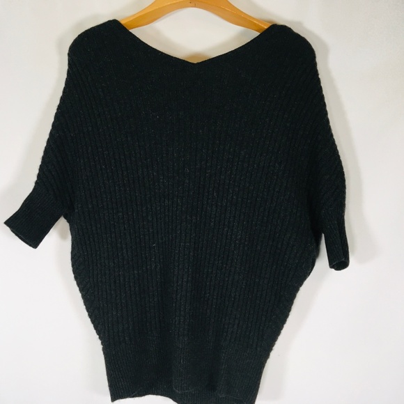 Vince Sweater Yak wool ribbed EUC v neck S gray - Picture 4 of 4